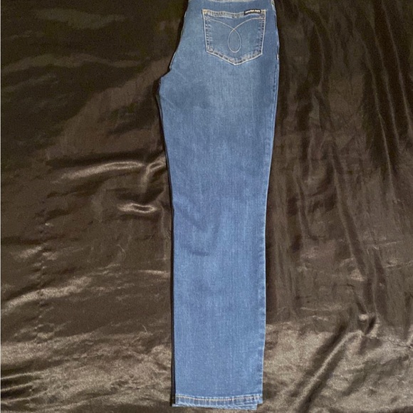Jeans - Picture 2 of 11